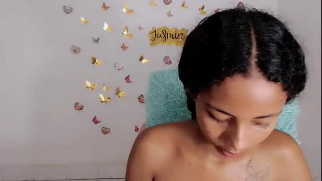 Image 2 of jasmin_brunette_ Stream on Chaturbate on 3 days ago
