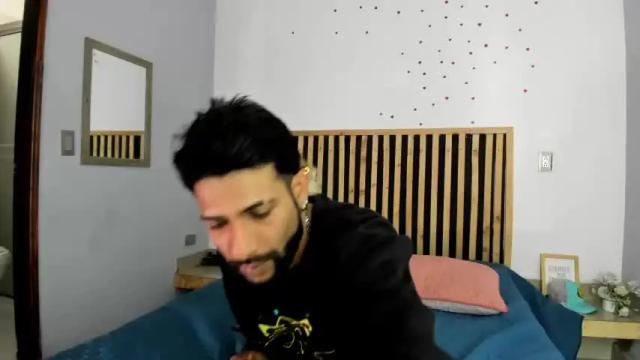 Image 2 of jasminadnaladdin Stream on Chaturbate on 16 months ago