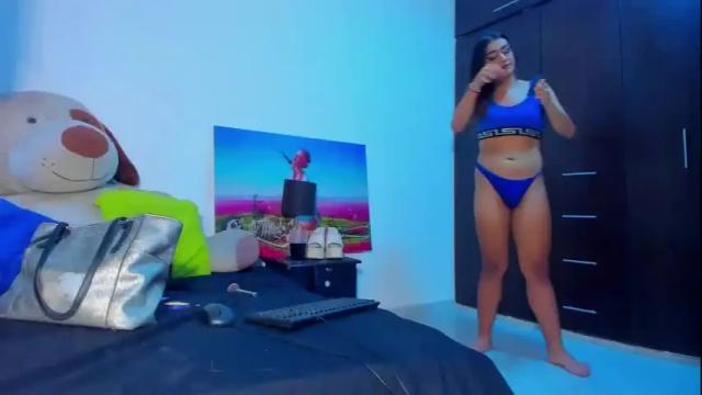 Image 2 of jasmindivas Stream on Chaturbate on 1 month ago