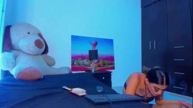 Image 2 of jasmindivas Stream on Chaturbate on 1 month ago