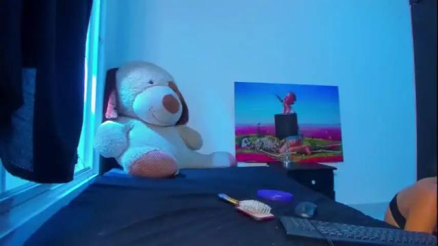 Image 4 of jasmindivas Stream on Chaturbate on 1 month ago