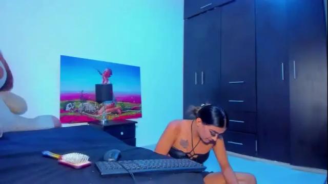 Image 6 of jasmindivas Stream on Chaturbate on 1 month ago