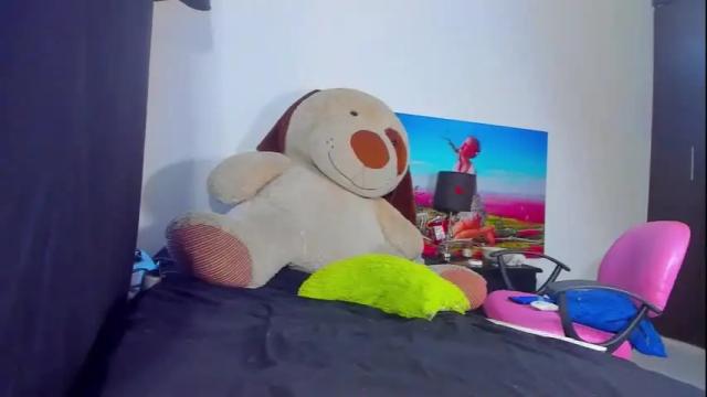Image 6 of jasmindivas Stream on Chaturbate on 1 month ago