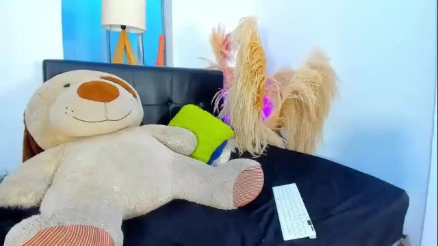 Image 11 of jasmindivas Stream on Chaturbate on 7 days ago