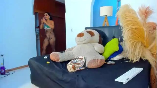 Image 7 of jasmindivas Stream on Chaturbate on 7 days ago