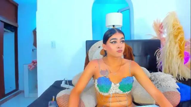 Image 12 of jasmindivas Stream on Chaturbate on 5 days ago