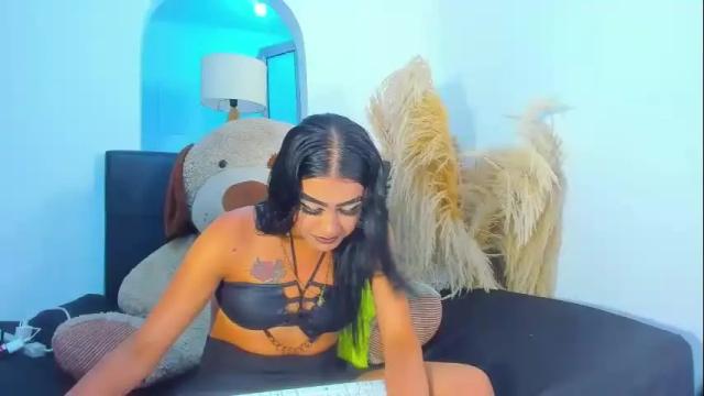 Image 3 of jasmindivas Stream on Chaturbate on 3 days ago