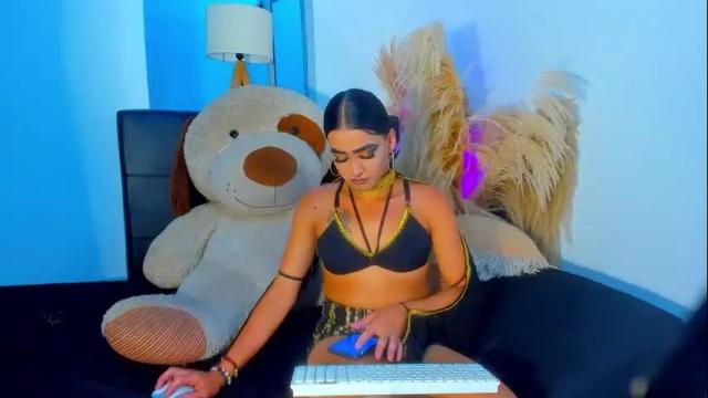 Image 10 of jasmindivas Stream on Chaturbate on 14 hours ago