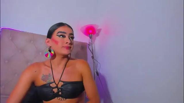 Image 2 of jasmindivas Stream on Chaturbate on 2 months ago