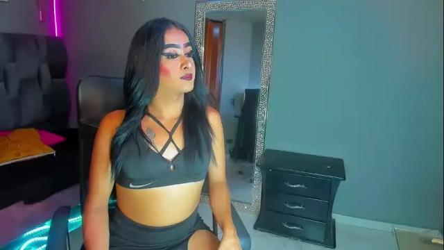 Image 3 of jasmindivas Stream on Chaturbate on 2 months ago