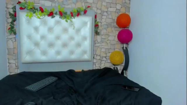 Image 6 of jasmindivas Stream on Chaturbate on 1 month ago