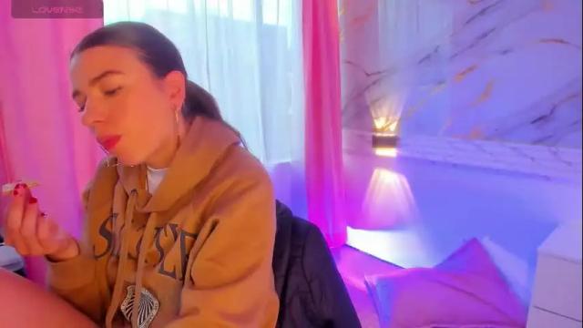 Image 3 of jasmine_hyper_1 Stream on Chaturbate on 5 months ago