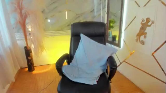 Image 12 of jasmine_hyper_1 Stream on Chaturbate on 4 months ago