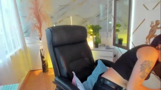 Image 8 of jasmine_hyper_1 Stream on Chaturbate on 4 months ago