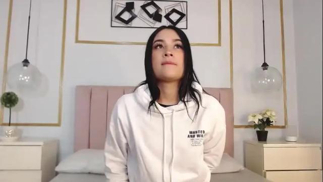 Image 6 of jasmine_lander Stream on Chaturbate on 3 months ago