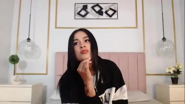 Image 3 of jasmine_lander Stream on Chaturbate on 2 months ago