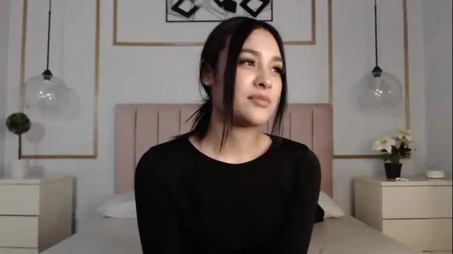 Image 4 of jasmine_lander Stream on Chaturbate on 2 months ago