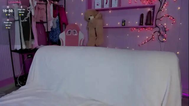 Image 3 of jasmine_urprincess Stream on Chaturbate on 20 days ago
