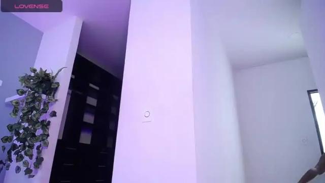 Image 10 of jasminecampbell Stream on Chaturbate on 12 months ago