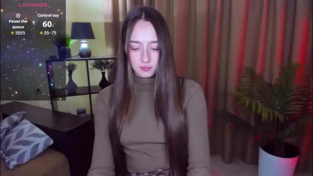 Image 4 of jasminelorens Stream on Chaturbate on 3 days ago
