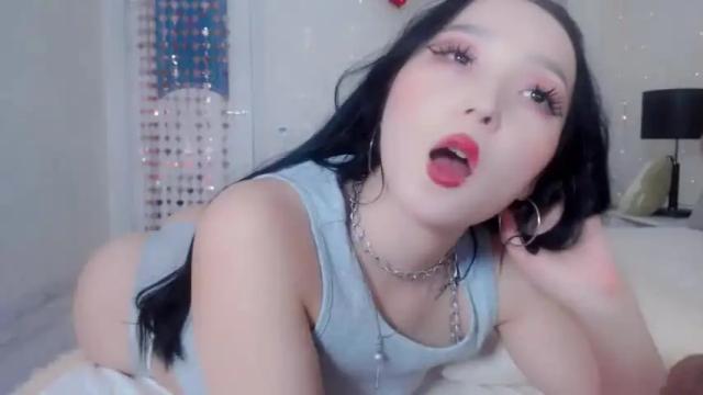 Image 4 of jassbloom Stream on Chaturbate on 14 months ago