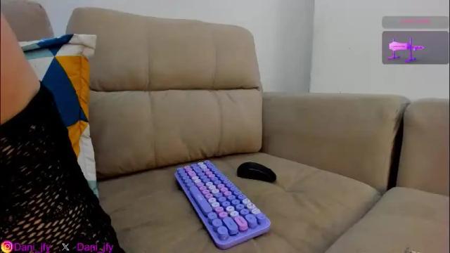 Image 12 of javi_8812 Stream on Chaturbate on 24 days ago