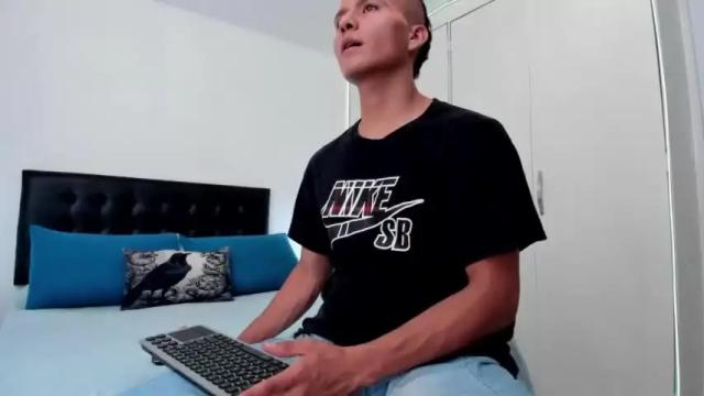 Image 3 of jaylen_and_duke Stream on Chaturbate on 13 months ago
