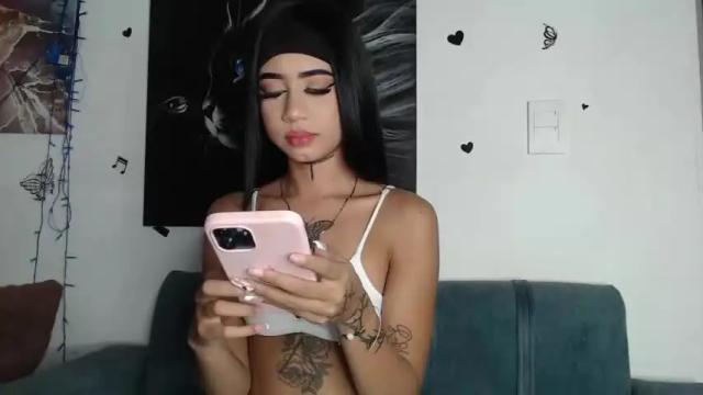 Image 11 of jazmin_002 Stream on Chaturbate on 14 months ago