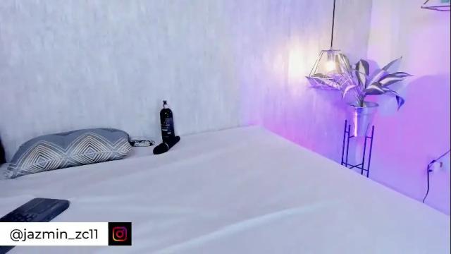 Image 8 of jazmin__z Stream on Chaturbate on 4 days ago