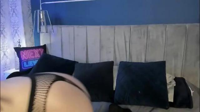 Image 11 of jeannesabatier Stream on Chaturbate on 14 days ago
