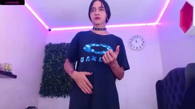 Image 4 of jeansexxycumboy Stream on Chaturbate on 15 months ago