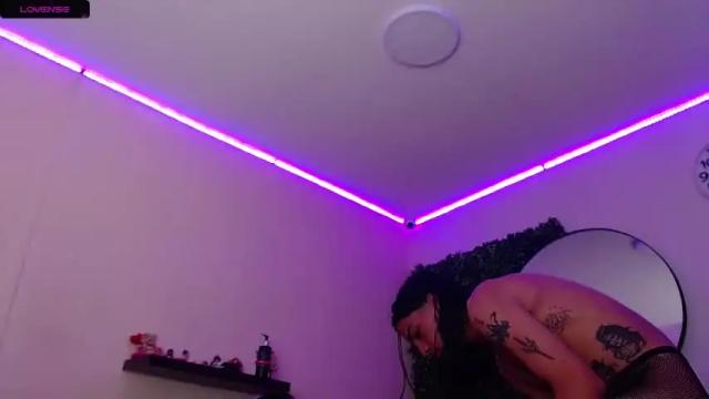 Image 2 of jeansexxycumboy Stream on Chaturbate on 14 months ago