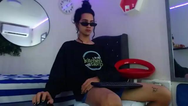 Image 6 of jeansexxycumboy Stream on Chaturbate on 12 months ago