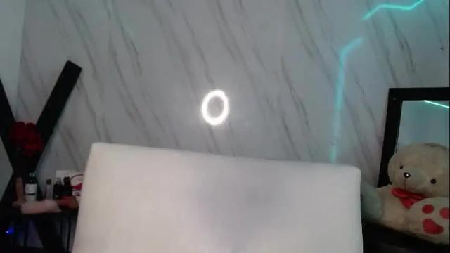 Image 2 of jeimy_garcia Stream on Chaturbate on 1 month ago