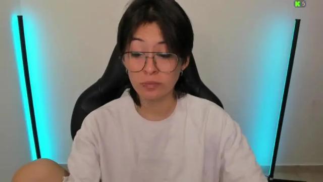 Image 6 of jeins_22 Stream on Chaturbate on 15 months ago