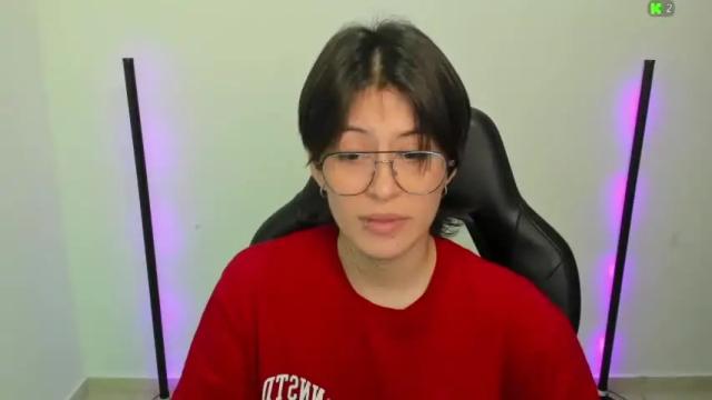 Image 3 of jeins_22 Stream on Chaturbate on 15 months ago