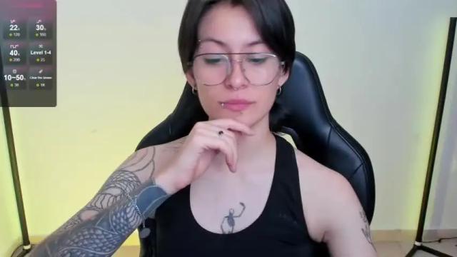 Image 6 of jeins_22 Stream on Chaturbate on 15 months ago