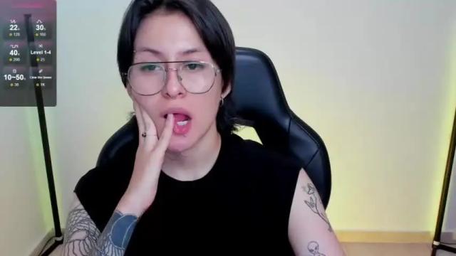 Image 12 of jeins_22 Stream on Chaturbate on 15 months ago