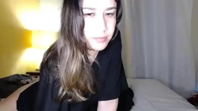 Image 8 of jeinsssgreys Stream on Chaturbate on 16 months ago
