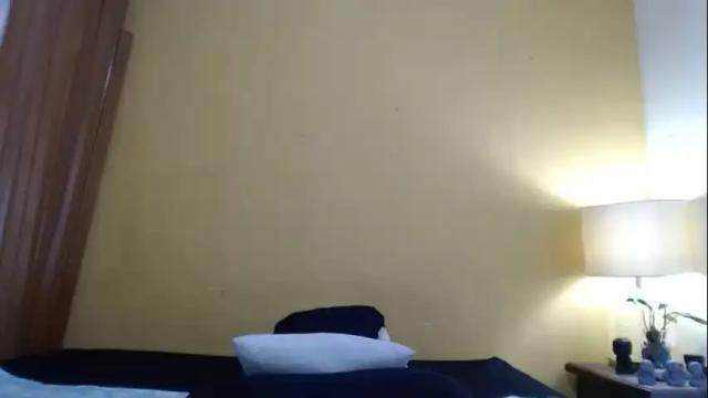 Image 4 of jeinsssgreys Stream on Chaturbate on 16 months ago