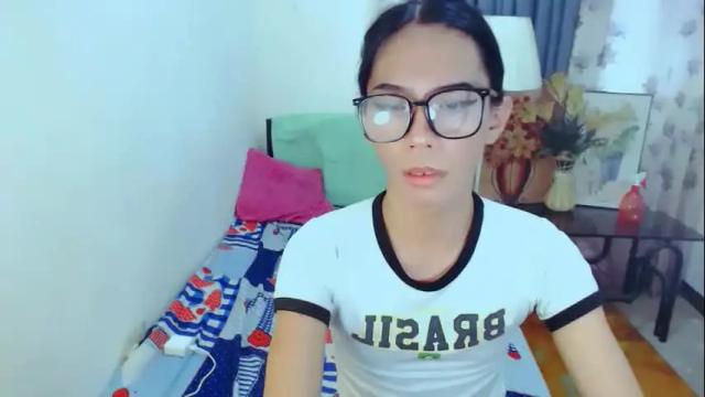 Image 3 of jellow21inchcock Stream on Chaturbate on 18 days ago