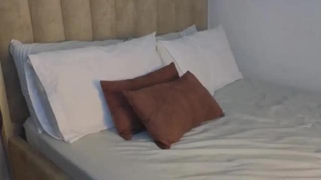 Image 3 of jem_rosset Stream on Chaturbate on 16 months ago