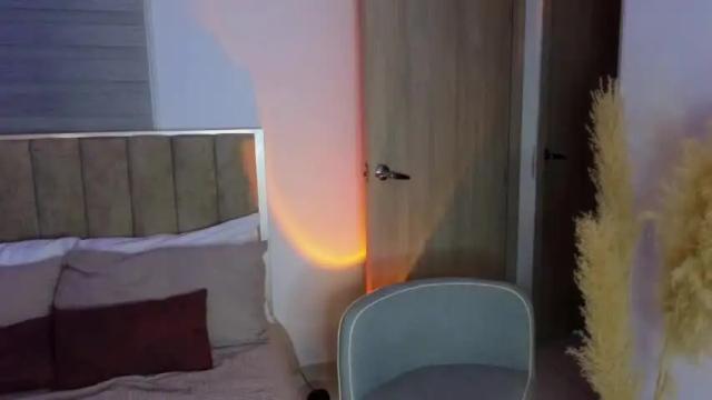 Image 12 of jem_rosset Stream on Chaturbate on 13 months ago