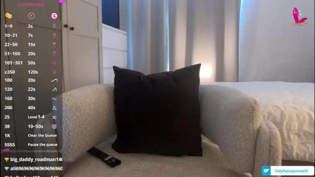 Image 3 of jemma10 Stream on Chaturbate on 5 months ago