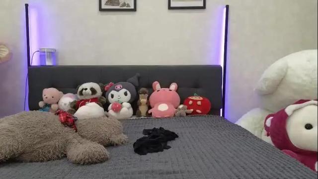 Image 7 of jenie_fire Stream on Chaturbate on 8 days ago
