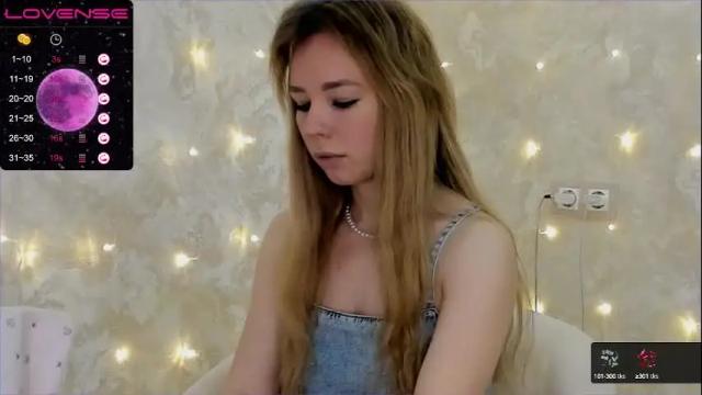 Image 4 of jeniferji Stream on Chaturbate on 1 month ago