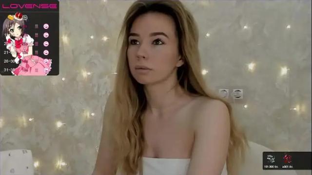 Image 3 of jeniferji Stream on Chaturbate on 26 days ago