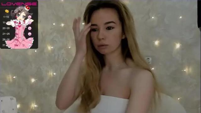 Image 8 of jeniferji Stream on Chaturbate on 26 days ago