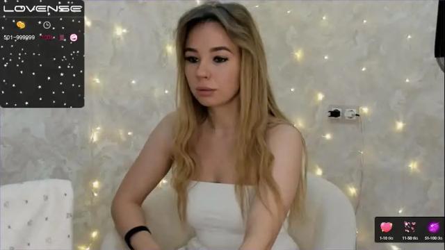 Image 3 of jeniferji Stream on Chaturbate on 5 days ago