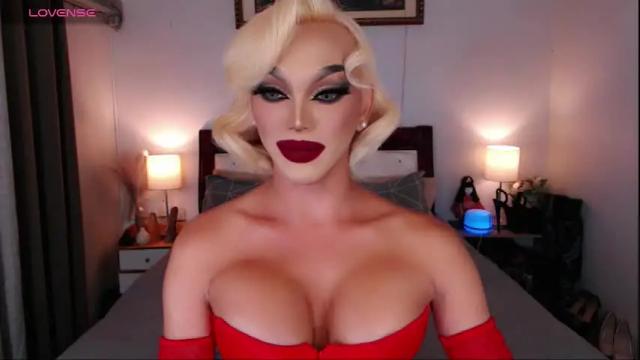 Image 10 of jenifers_body Stream on Chaturbate on 2 months ago